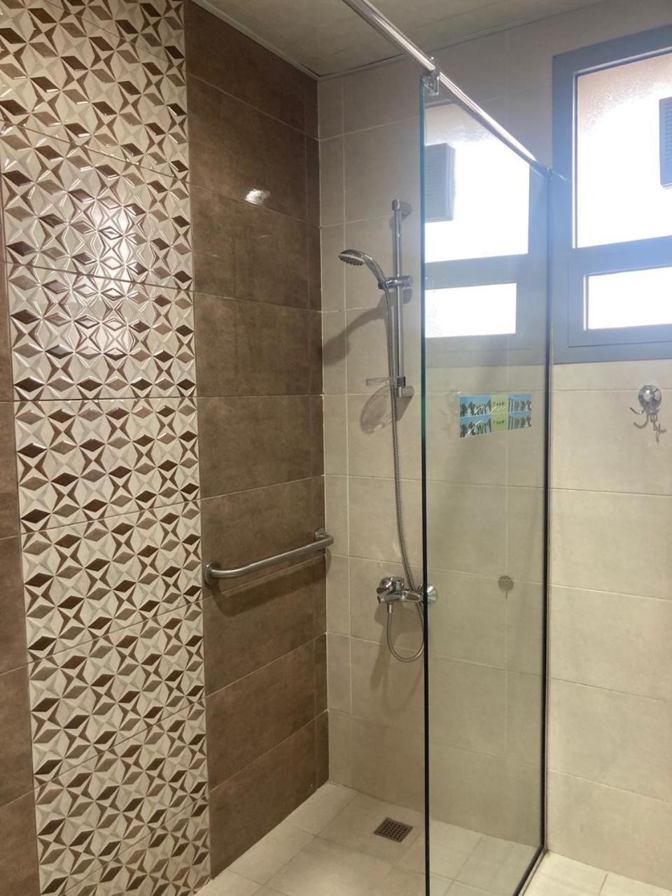 Hotel Paris Furnished - Tabasum Group *