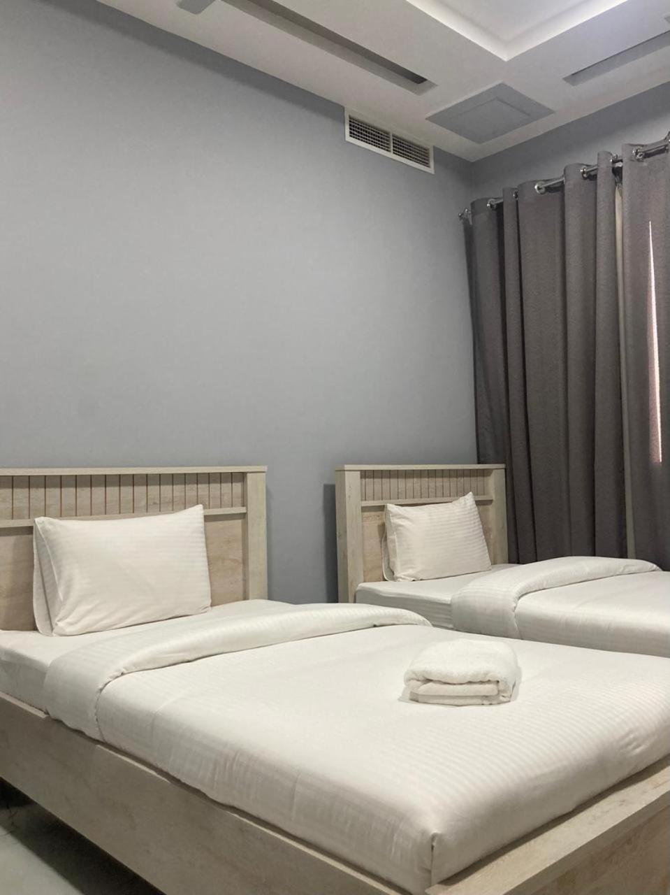 Paris Furnished - Tabasum Group Отель Аджман